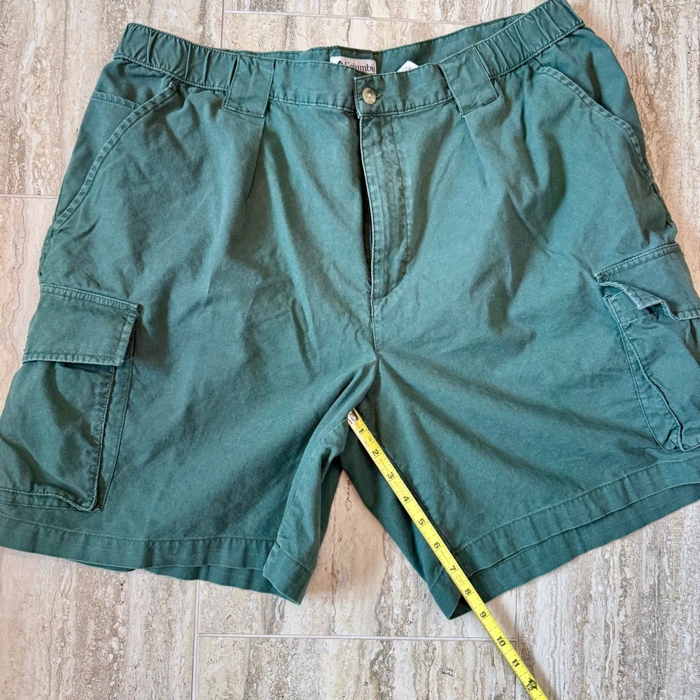 Men's Columbia 100% Cotton Army Green Cargo Shorts Elastic Waistband size 40 - Picture 3 of 5